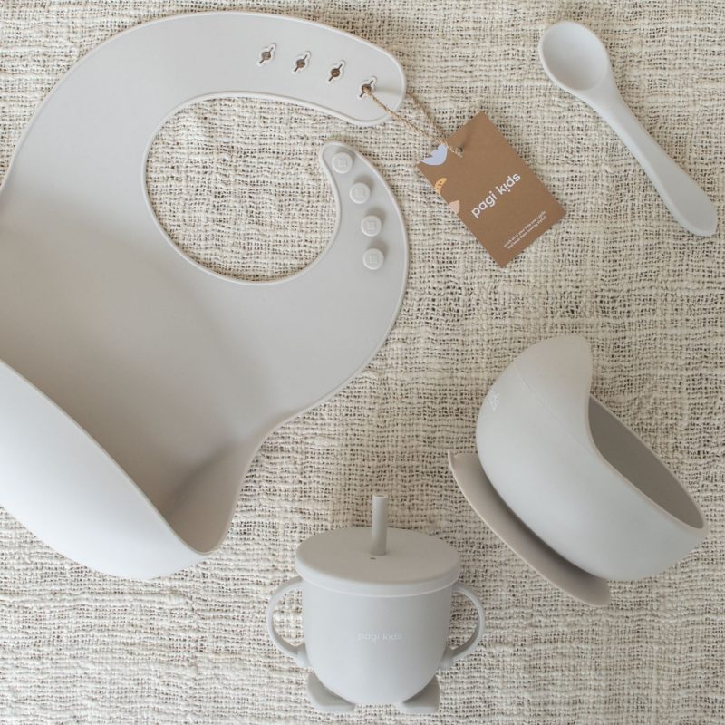 Feeding Set in Dove Grey