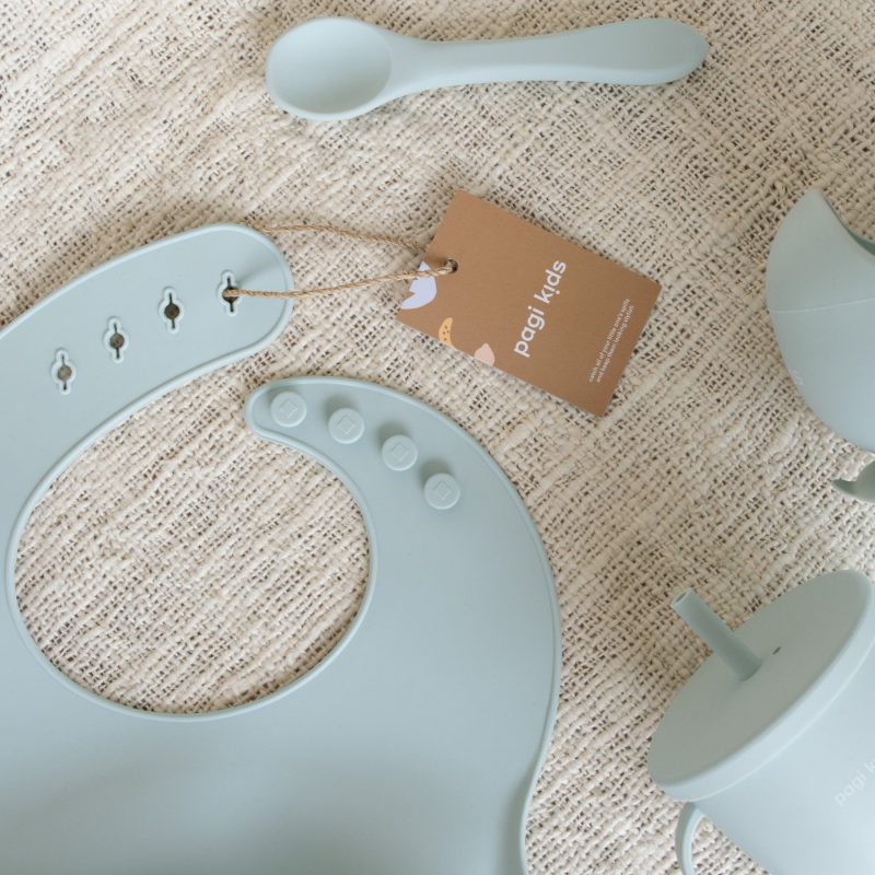 Feeding Set in Tropical